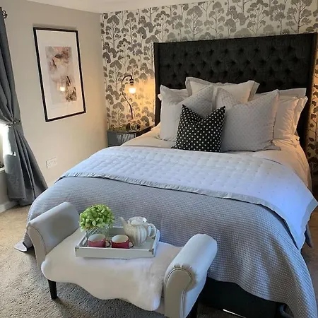 The Old Dairy - Romantic Country Apartment With Hot Tub & Log Burner Cupar Esterno foto