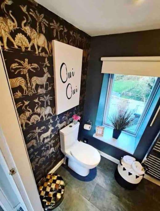 The Old Dairy - Romantic Country With Hot Tub & Log Burner * Cupar